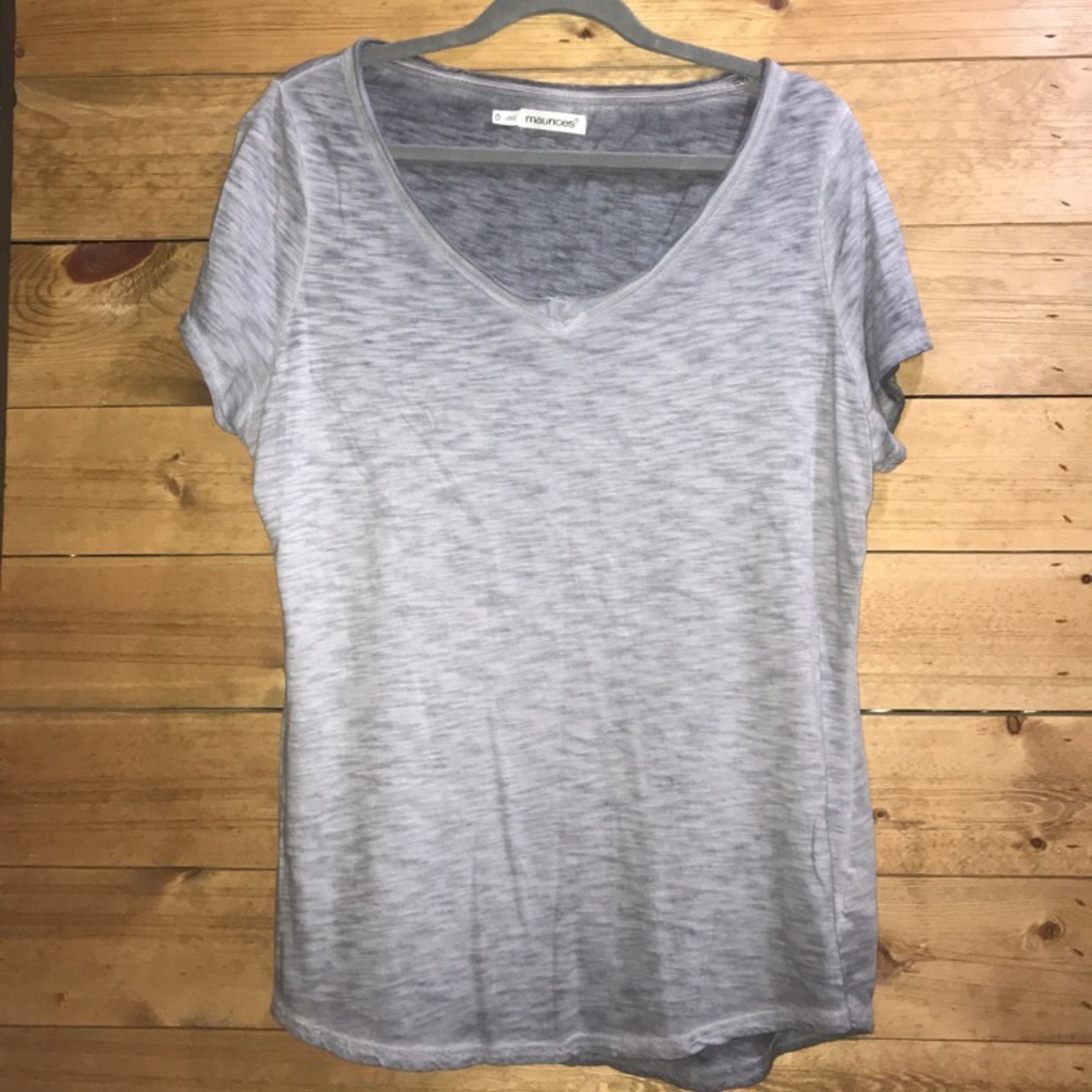 MAURICES grey tee
